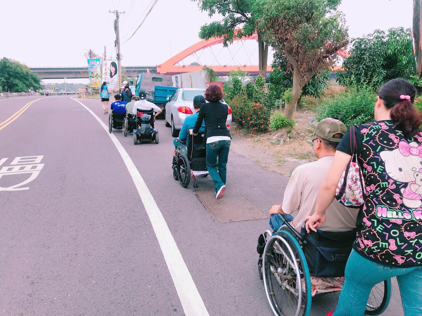 團體前往博物館路上